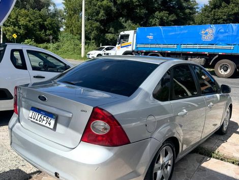 Ford Focus Sedan 2.0 16V/2.0 16V Flex 4p