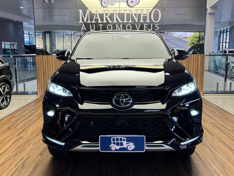 Toyota Hilux SW4 Diamond 2.8 TB 4x4 Die. Aut.