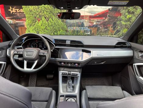 Audi Q3 Black Ed. 1.4 TFSI Flex/Black S-tron.