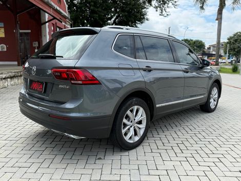 VolksWagen TIGUAN Allspac Comf 250 TSI 1.4 Flex