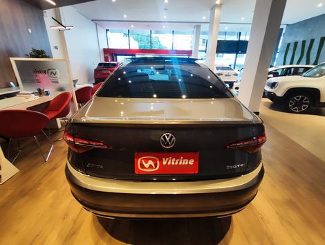 VolksWagen JETTA R-Line 250 TSI 1.4 Flex 16V Aut.