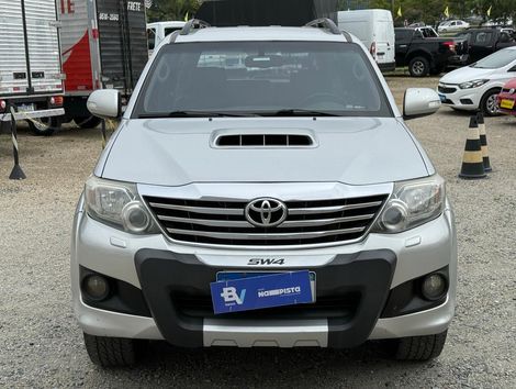 Toyota Hilux SW4 SRV D4-D 4x4 3.0 TDI Dies. Aut