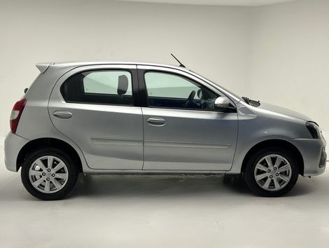 Toyota ETIOS X Plus 1.5 Flex 16V 5p Mec.
