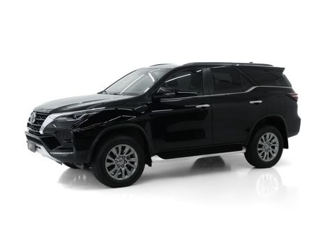 Toyota Hilux SW4 SRX 4x4 2.8 TDI 16V Dies. Aut.