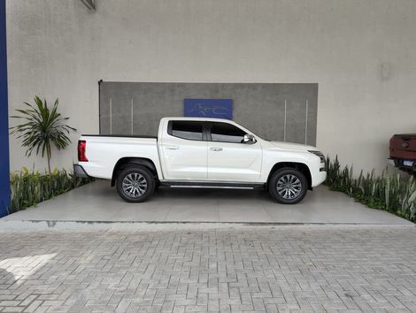 Mitsubishi Triton HPE-S 2.4 CD 4x4 TB Diesel Aut.