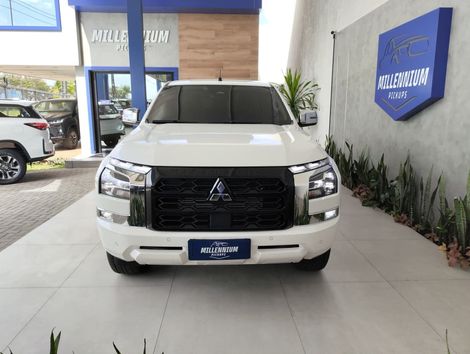 Mitsubishi Triton HPE-S 2.4 CD 4x4 TB Diesel Aut.