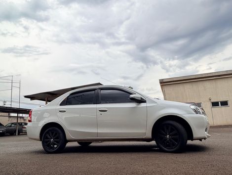 Toyota ETIOS PLATINUM Sed. 1.5 Flex 16V 4p Mec.
