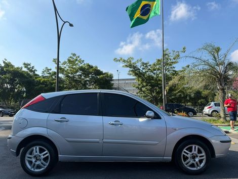 Ford Focus 1.6 S/SE/SE Plus Flex 8V/16V  5p