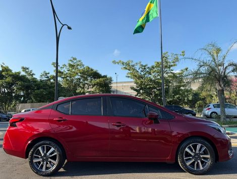 Nissan VERSA Advance 1.6 16V Flex Aut.