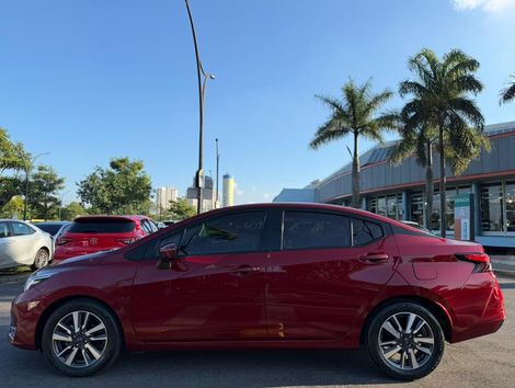 Nissan VERSA Advance 1.6 16V Flex Aut.