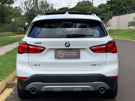 BMW X1 SDRIVE 20i X-Line 2.0 TB Active Flex