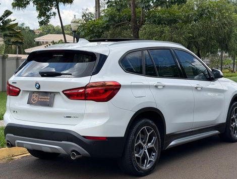 BMW X1 SDRIVE 20i X-Line 2.0 TB Active Flex