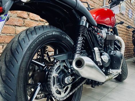 TRIUMPH STREET  TWIN 900cc