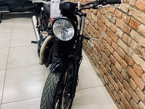 TRIUMPH STREET  TWIN 900cc