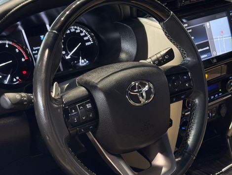 Toyota Hilux SW4 Diamond 2.8 TB 4x4 Die. Aut.