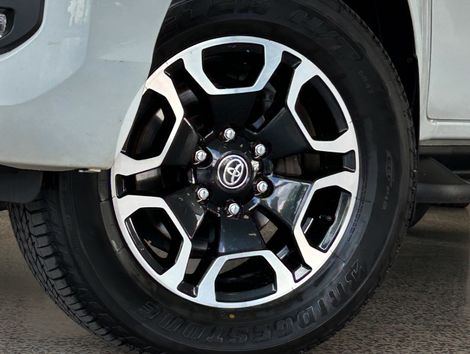 Toyota Hilux CD SRV 4x4 2.8 TDI Diesel Aut.