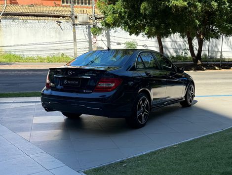 Mercedes C-200 CGI Avantgarde 1.8 16V 184cv Aut.