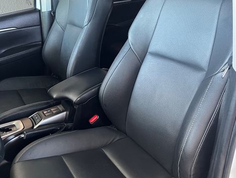 Toyota Hilux SW4 SRX 4x4 2.8 TDI 16V Dies. Aut.