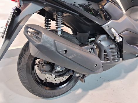 YAMAHA NMAX 160