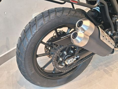 TRIUMPH SCRAMBLER 400 X