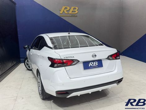 Nissan VERSA Sense 1.6 16V Flex Aut.