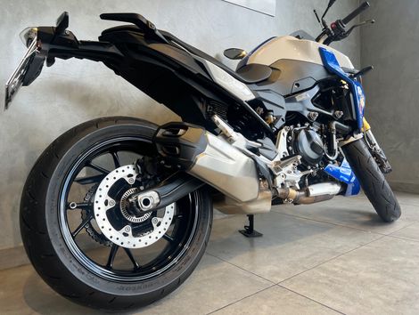 BMW F 900 R Sport Plus