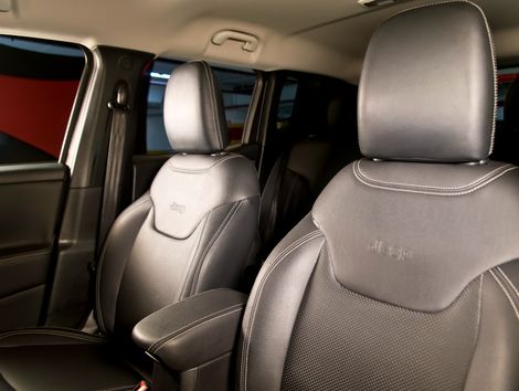 Jeep Renegade Sport T270 1.3 TB 4x2 Flex Aut.