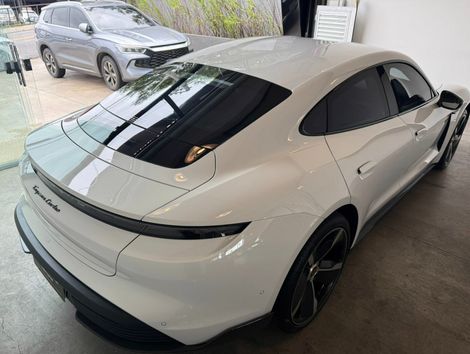 Porsche Taycan Turbo (Elétrico)