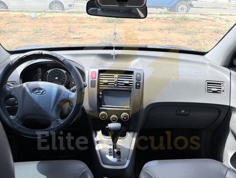 Hyundai TUCSON GL 20L