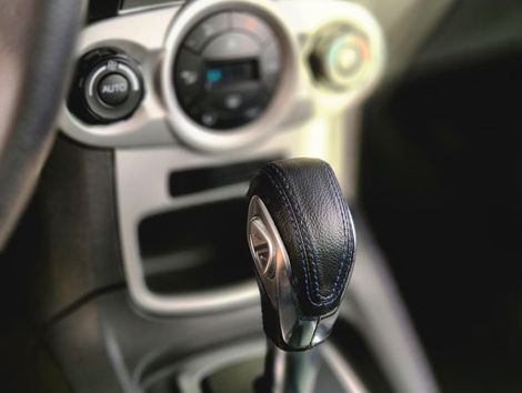 Ford Fiesta SEL 1.6 16V Flex  Aut. 5p