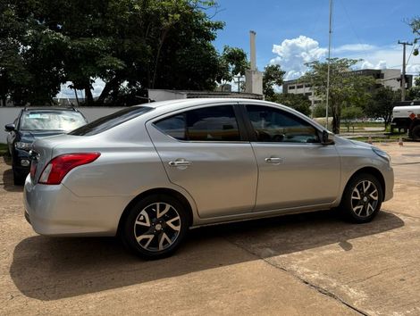 Nissan VERSA UNIQUE 1.6 16V Flex 4p Mec.