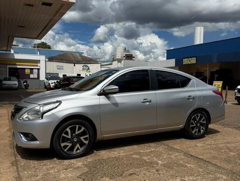 Nissan VERSA UNIQUE 1.6 16V Flex 4p Mec.