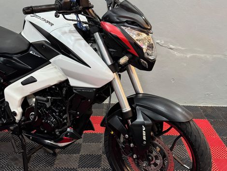 BAJAJ DOMINAR 160