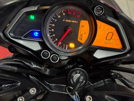 BAJAJ DOMINAR 160