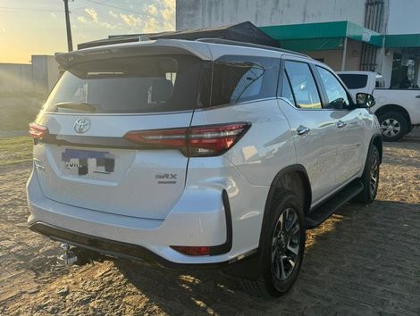 Toyota Hilux SW4 SRX Plat. 4x4 2.8 TB Die. Aut.