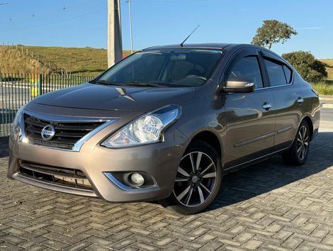 Nissan VERSA SL 1.6 16V FlexStart 4p Aut.