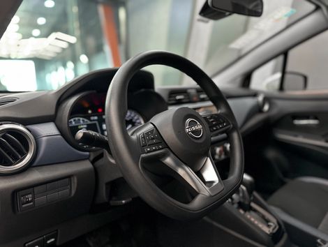 Nissan VERSA Advance 1.6 16V Flex Aut.