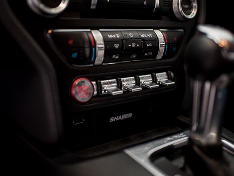 Ford Mustang GT Premium 5.0 V8