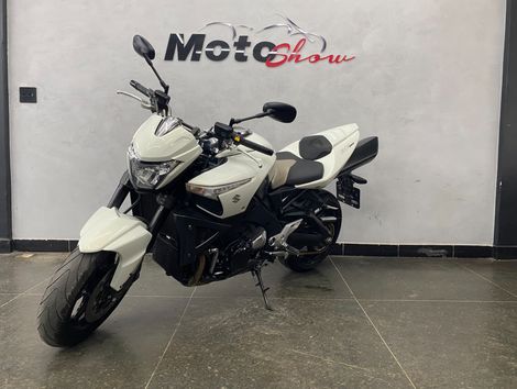SUZUKI GSX 1300 B-KING