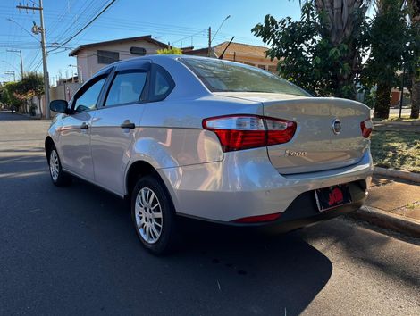 Fiat Grand Siena ATTRACTIVE 1.0 Flex 8V 4p