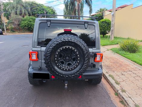Jeep Wrangler Unlimited SAHARA 2.0 TB 4p Aut