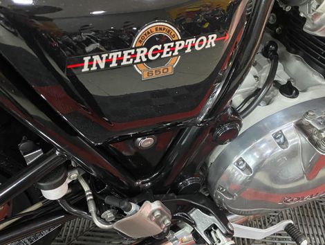 Royal Enfield Interceptor 650 Custom 