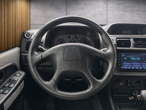 Mitsubishi Pajero TR4 2.0 Blind. 16V 131cv 4x4 Aut.