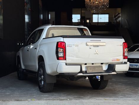 Mitsubishi L200 Triton Sport HPE-S 2.4 CD Dies. Aut