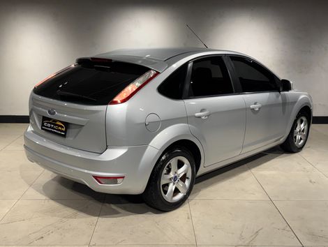 Ford Focus 1.6 S/SE/SE Plus Flex 8V/16V  5p