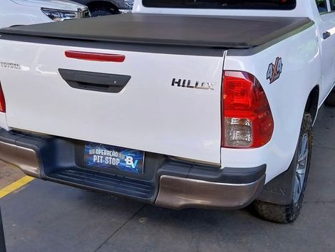 Toyota Hilux CD 4x4 2.8 Diesel Mec.