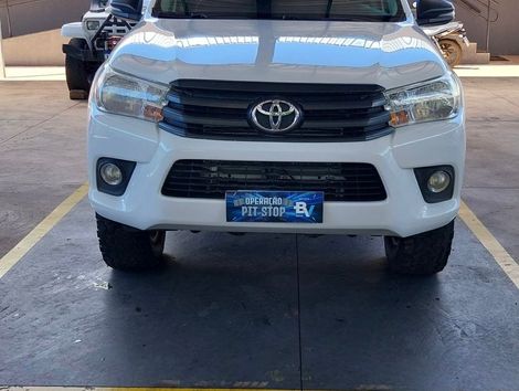 Toyota Hilux CD 4x4 2.8 Diesel Mec.