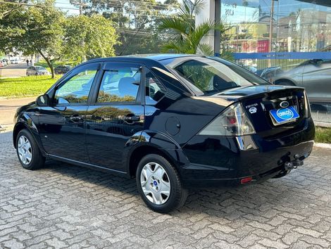 Ford Fiesta Sedan SE 1.6 8V Flex 4p