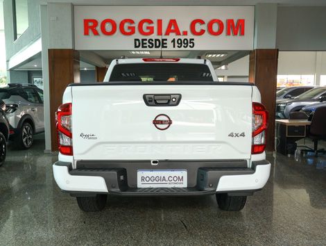 Nissan Frontier PRO4X CD 4x4 2.3 Bi-TB Die. Aut