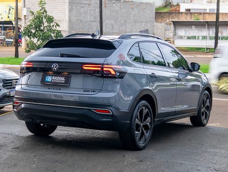 VolksWagen Nivus Highline 1.0 200 TSI Flex Aut.